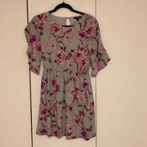 Juniors dress size small. Grey w/floral print